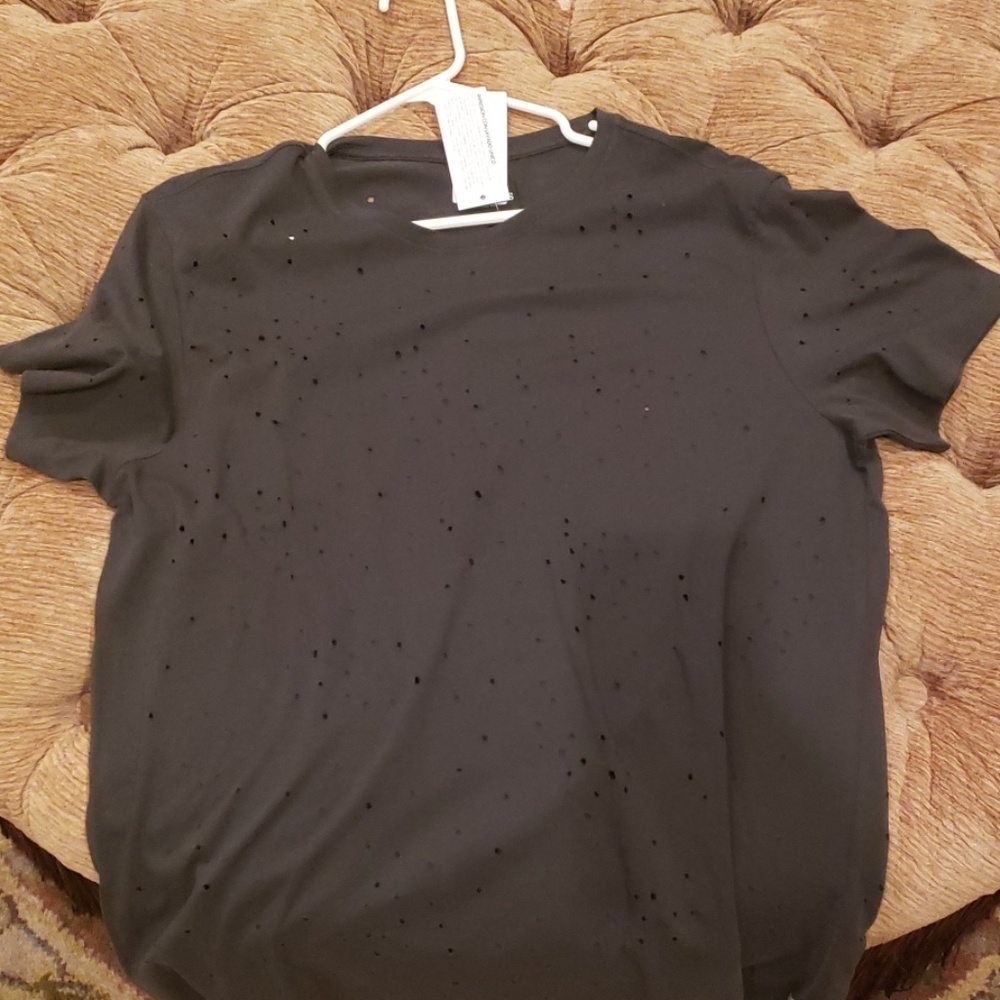 Guess me s shirt